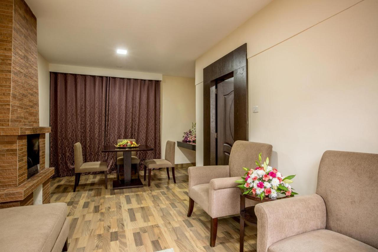 Hotel Lakeview Ooty Exterior photo